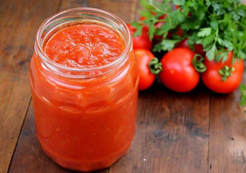Przepis na Sos pomidorowy do gołąbków
